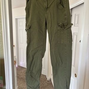 American Eagle Outfitters Women's Green Cargo Pants